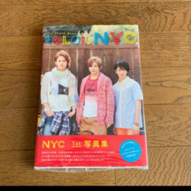 Hey! Say! JUMP(ヘイセイジャンプ)のNYC 1st写真集「COLORS」 エンタメ/ホビーのタレントグッズ(アイドルグッズ)の商品写真