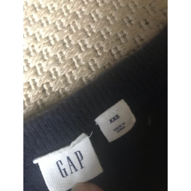 GAP(ギャップ)のお値下げ！GAP クルーネックニット 紺 スター レディースのトップス(ニット/セーター)の商品写真