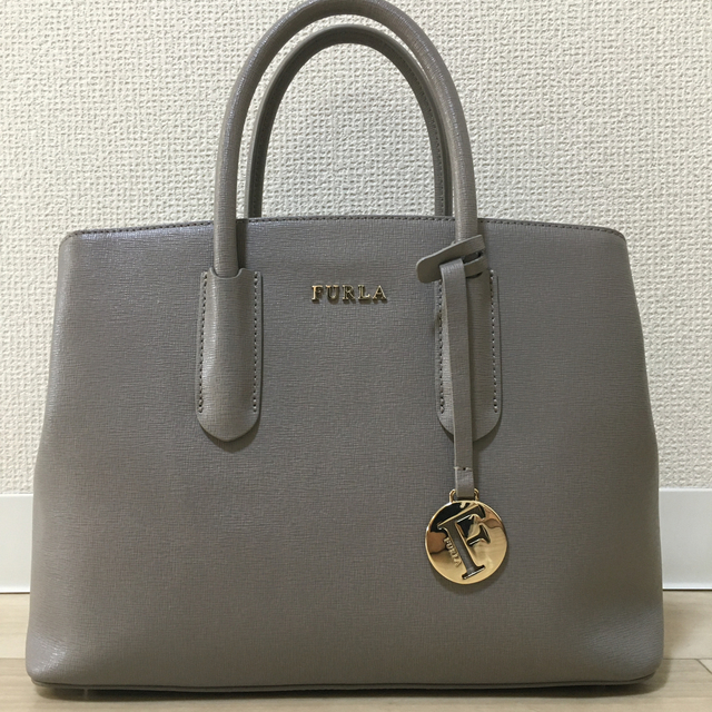 FURLA ハンドバッグハンドバッグ