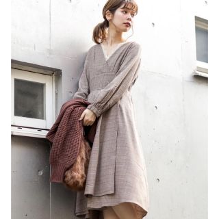 ナチュラルクチュール(natural couture)のnatural couture レディカシュクールワンピース(ひざ丈ワンピース)