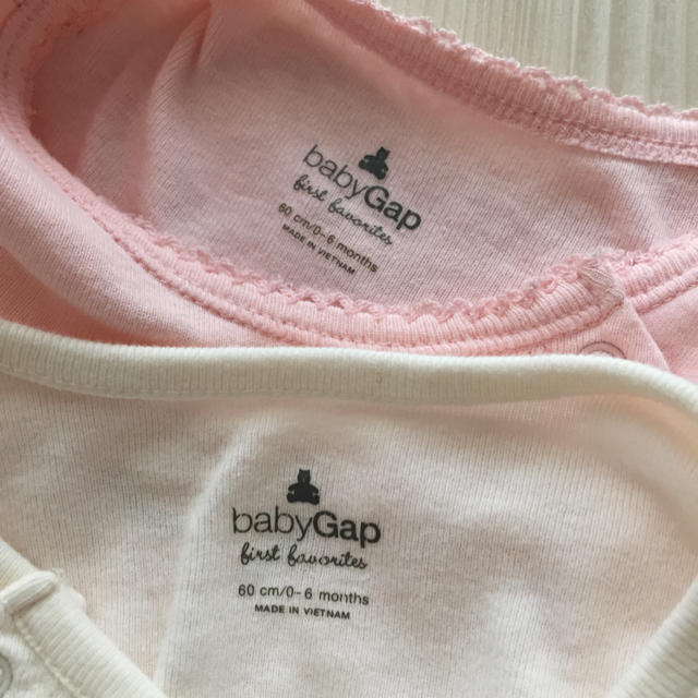 babyGAP(ベビーギャップ)の長袖ロンパース 2枚セット 美品 キッズ/ベビー/マタニティのベビー服(~85cm)(ロンパース)の商品写真