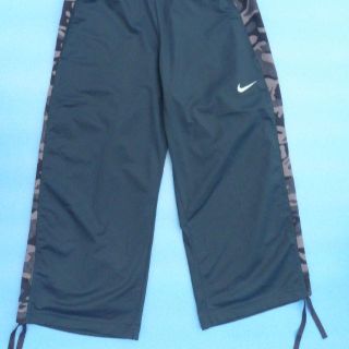 ナイキ(NIKE)のはちや様専用　　ＮＩＫＥＦＩＴ　クロップドパンツレディースＳ　(その他)