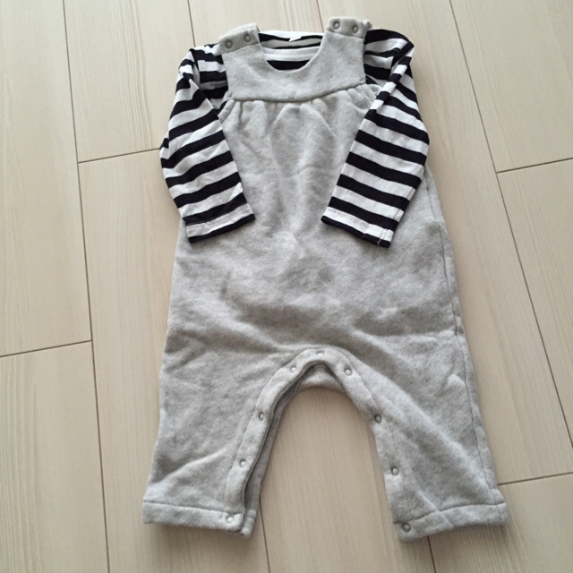 babyGAP(ベビーギャップ)のつなぎ ノースリーブ カバーオール キッズ/ベビー/マタニティのベビー服(~85cm)(カバーオール)の商品写真