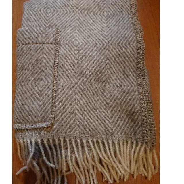 marimekko(マリメッコ)のMARIA pocket shawl（grey-white）ラプアンカンクリ レディースのファッション小物(マフラー/ショール)の商品写真