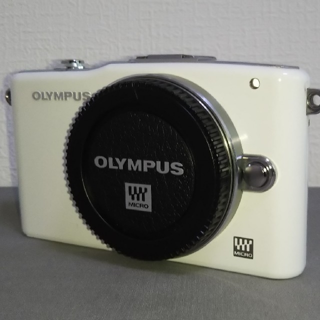 OLYMPUS(オリンパス)のOLYMPUS PEN mini E-PM1 ミラーレス スマホ/家電/カメラのカメラ(ミラーレス一眼)の商品写真