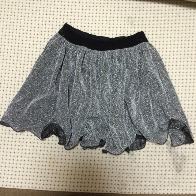 dazzlin(ダズリン)のラメフリルスカート レディースのスカート(ひざ丈スカート)の商品写真