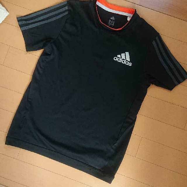 adidas(アディダス)のnao様  専用  Tシャツ  2枚 キッズ/ベビー/マタニティのキッズ服男の子用(90cm~)(Tシャツ/カットソー)の商品写真