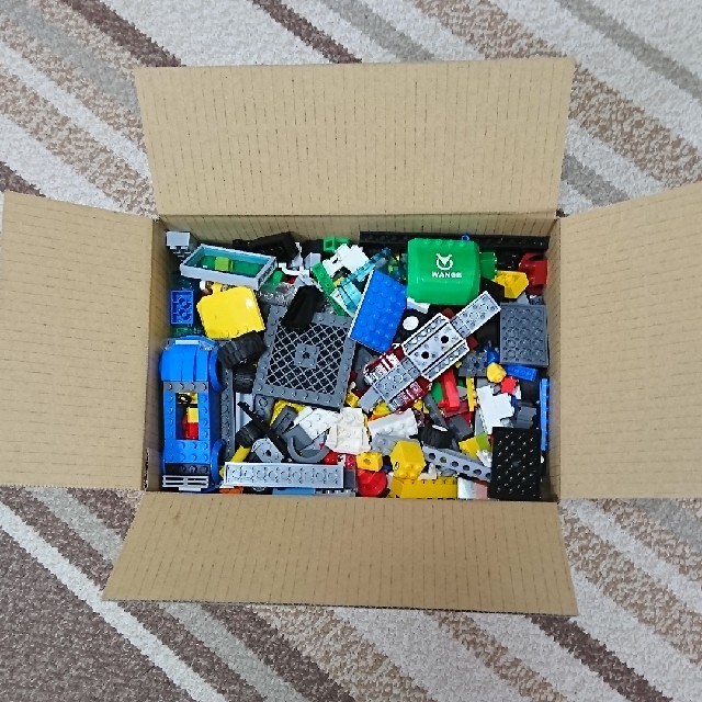 LEGOブロック詰め合わせ(ダンボール60サイズ)の通販 by まるまる's shop|ラクマ LEGOブロック詰め合わせ(ダンボール60サイズ)の通販 by まるまる's shop|ラクマ
