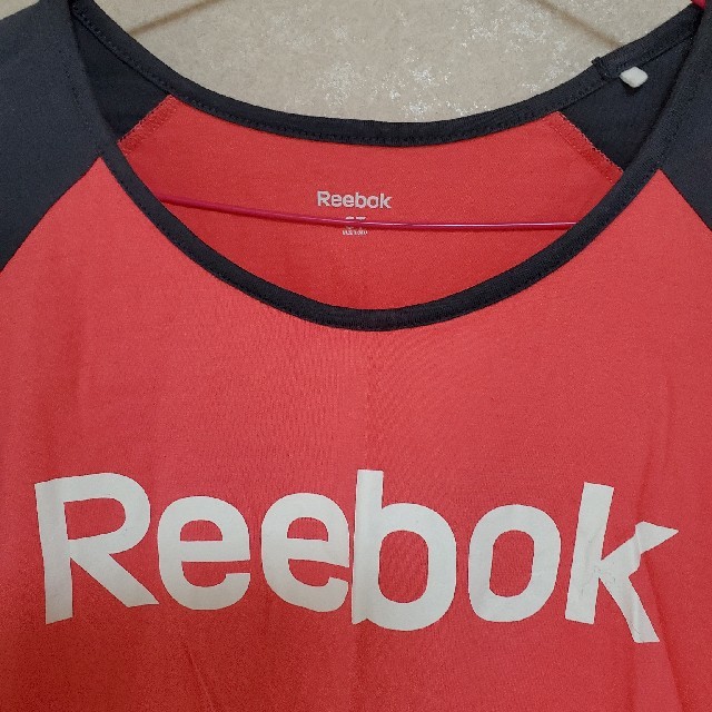 Reebok(リーボック)のリーボック　Tシャツ レディースのトップス(Tシャツ(長袖/七分))の商品写真