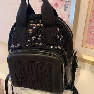 miumiu - ミュウミュウ クリスタルビジューリュックの通販|ラクマ