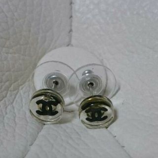 シャネル(CHANEL)のroro様専用☆CHANEL ピアス  (ピアスのみ、箱なしです)(ピアス)