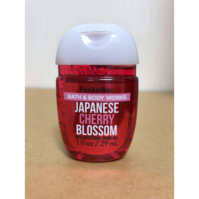 Bath & Body Works(バスアンドボディーワークス)のJapanese cherry blossom(ハンドジェル) コスメ/美容の香水(香水(女性用))の商品写真