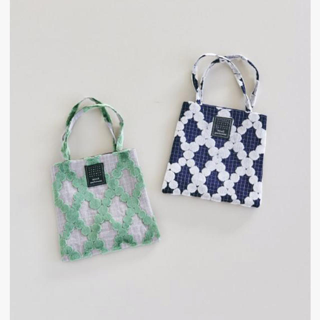 mina perhonen(ミナペルホネン)のミナペルホネン  ほぼ新品　Xmas SALE レディースのバッグ(トートバッグ)の商品写真
