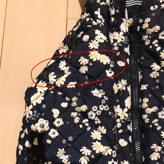PETIT BATEAU(プチバトー)のプチバトー　アウター　12m74㎝　花柄　パーカー　ブルゾン　キルティング キッズ/ベビー/マタニティのベビー服(~85cm)(ジャケット/コート)の商品写真