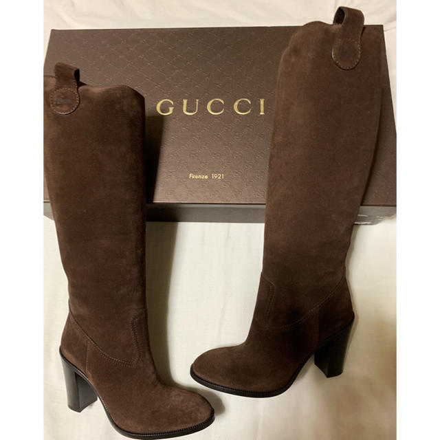 Gucci(グッチ)のGUCCI 新品 スエードブーツ こげ茶 36 1／2 レディースの靴/シューズ(ブーツ)の商品写真