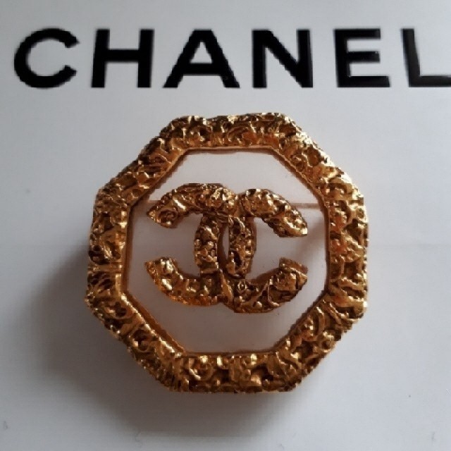 ????週末お値下げ????CHANELブローチ✨正規品✨美品アクセサリー