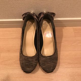 美品 リボン パンプス(ハイヒール/パンプス)