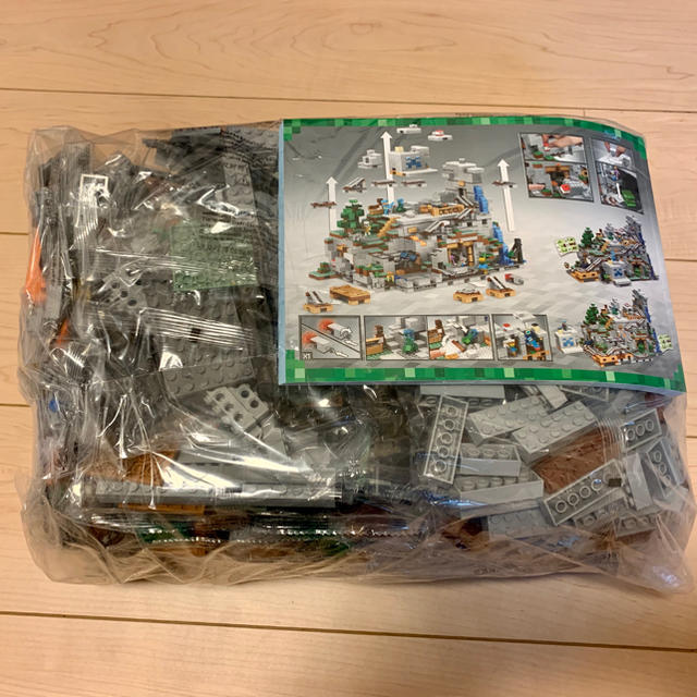 マインクラフト LEGO互換 山の洞窟（日本未発売）の通販 by ダマバンク's shop｜ラクマ