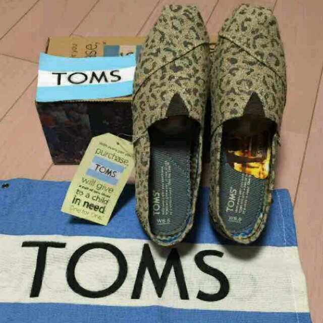 TOMS(トムズ)の新品☆TOMS レオパード レディースの靴/シューズ(スニーカー)の商品写真