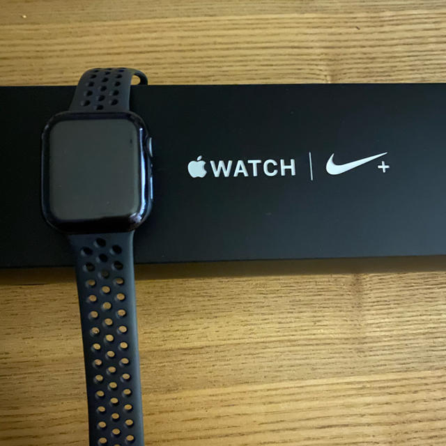 【あか様専用】Apple Watch series4 44mm Nike＋GPSのサムネイル