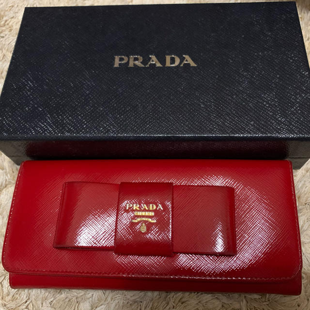 PRADA 長財布