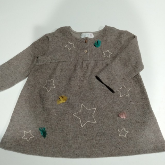 ZARA KIDS(ザラキッズ)のzara baby girl  ウールフリンジワンピース　90 キッズ/ベビー/マタニティのキッズ服女の子用(90cm~)(ワンピース)の商品写真