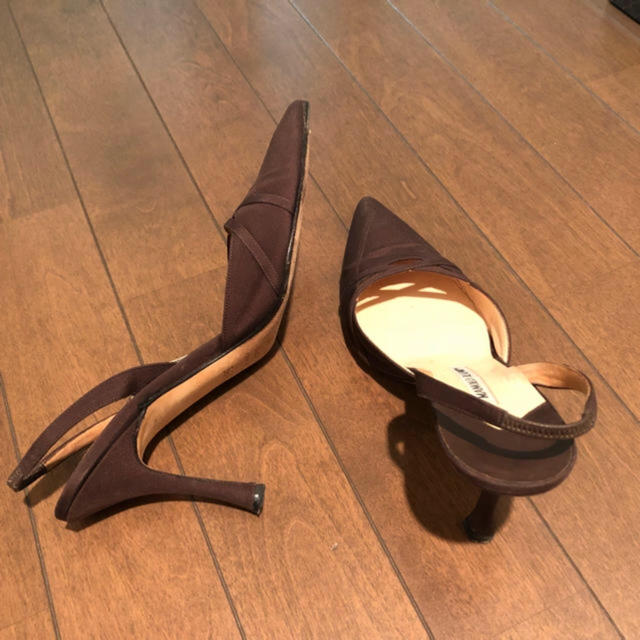 MANOLO BLAHNIK(マノロブラニク)のマノロブラニク    36ハーフ  茶色   レディースの靴/シューズ(ハイヒール/パンプス)の商品写真