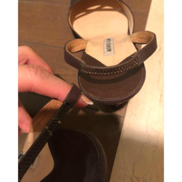 MANOLO BLAHNIK(マノロブラニク)のマノロブラニク    36ハーフ  茶色   レディースの靴/シューズ(ハイヒール/パンプス)の商品写真