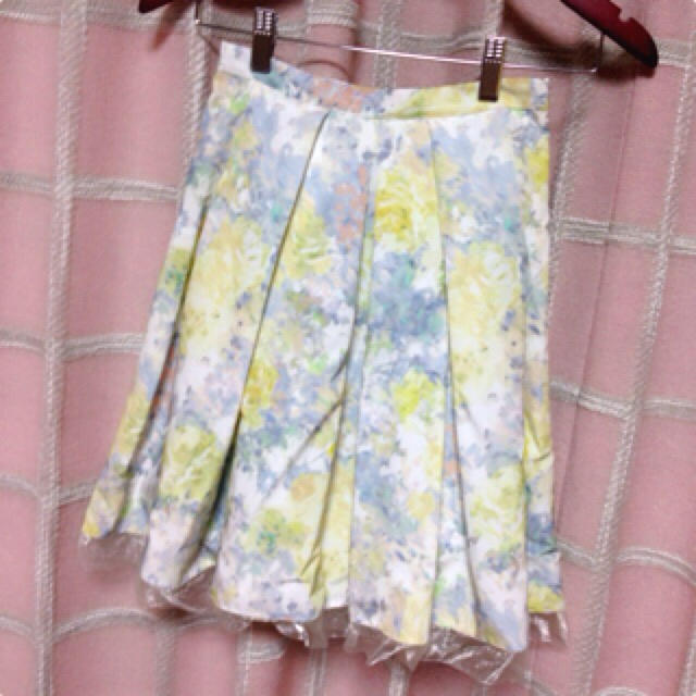 Apuweiser-riche(アプワイザーリッシェ)のデジタルプリント柄スカート レディースのスカート(ひざ丈スカート)の商品写真