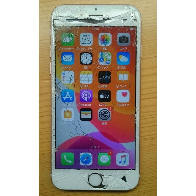 iPhone(アイフォーン)のiPhone 6s Rose Gold 16 GB au 動作品　ジャンク スマホ/家電/カメラのスマートフォン/携帯電話(スマートフォン本体)の商品写真