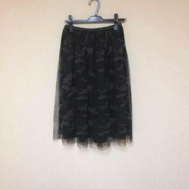w closet(ダブルクローゼット)のw closet カモフラ柄 チュールスカート レディースのスカート(ひざ丈スカート)の商品写真