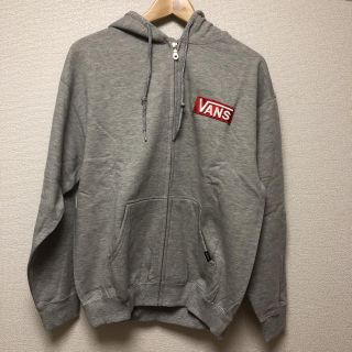 ヴァンズ(VANS)の【新品】VANS ジップアップ　パーカー　M グレー(パーカー)