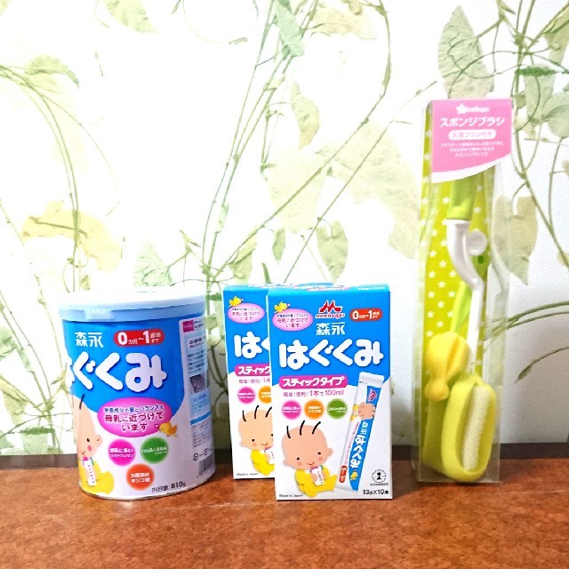 森永乳業(モリナガニュウギョウ)の森永乳業 はぐくみ 粉ミルク スポンジブラシ セット キッズ/ベビー/マタニティの授乳/お食事用品(哺乳ビン)の商品写真