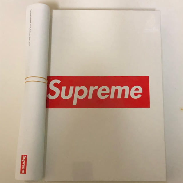 Supreme(シュプリーム)のSupreme vol.2 ポスター付き book 本 エンタメ/ホビーの雑誌(ファッション)の商品写真