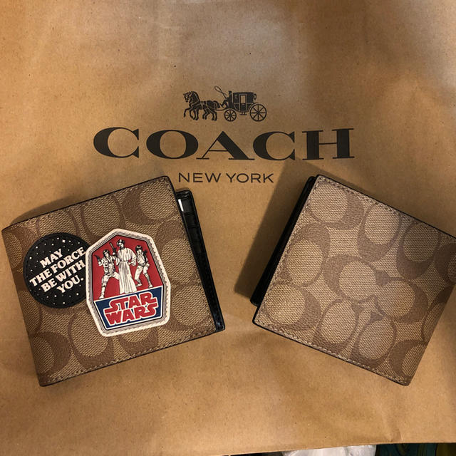 COACH - 11月新作!コーチxスターウォーズコラボ メンズ二つ折り財布の COACH - 11月新作!コーチxスターウォーズコラボ メンズ二つ折り財布の