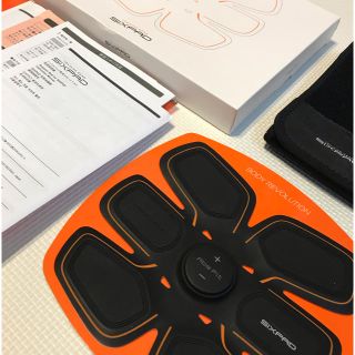 シックスパッド(SIXPAD)のSIXPAD【格安】(トレーニング用品)