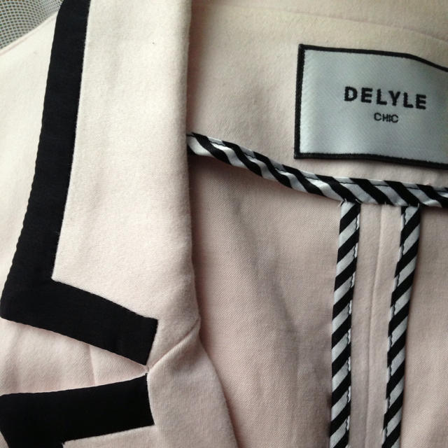 Delyle NOIR(デイライルノアール)のDELYLE ジャケット レディースのジャケット/アウター(テーラードジャケット)の商品写真