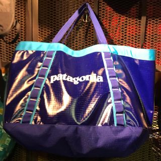 値下げ！！新品未使用！Patagonia ブラックホールトート