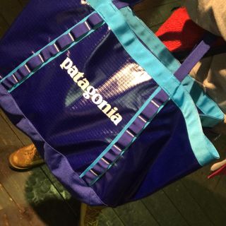 patagonia - 公式完売 Patagonia ブラックホールギアトート 61L