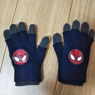 エイチアンドエム(H&M)のスパイダーマン 子供用手袋 (手袋)