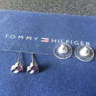 トミーヒルフィガー(TOMMY HILFIGER)のTOMY ピアス(ピアス)