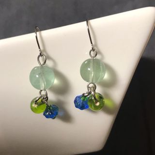 ハンドメイド ピアス(ピアス)