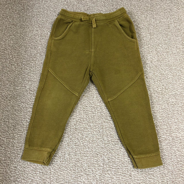 ZARA KIDS(ザラキッズ)の【パンツ/ザラベビー】サイズ104  中古 キッズ/ベビー/マタニティのキッズ服男の子用(90cm~)(パンツ/スパッツ)の商品写真