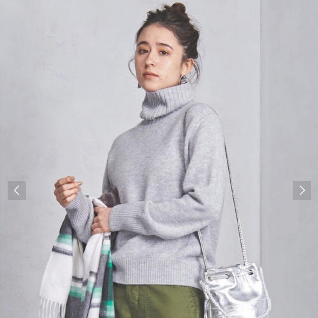 UNITED ARROWS(ユナイテッドアローズ)のバイアス タートルネック ニット

 レディースのトップス(ニット/セーター)の商品写真