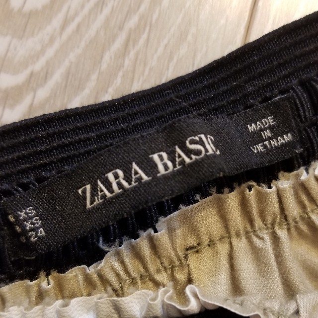 ZARA(ザラ)のお値下げしました！ZARA　ザラ　スカート　XS レディースのスカート(ひざ丈スカート)の商品写真
