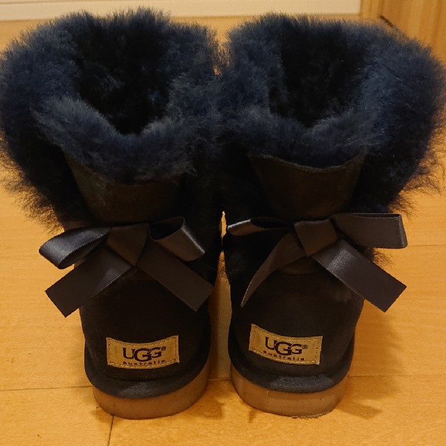 週末価格 ugg リボン ムートンブーツ