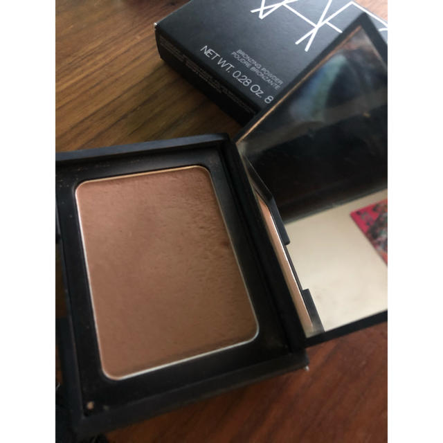 NARS(ナーズ)のNARS ブロンズパウダー コスメ/美容のベースメイク/化粧品(フェイスパウダー)の商品写真