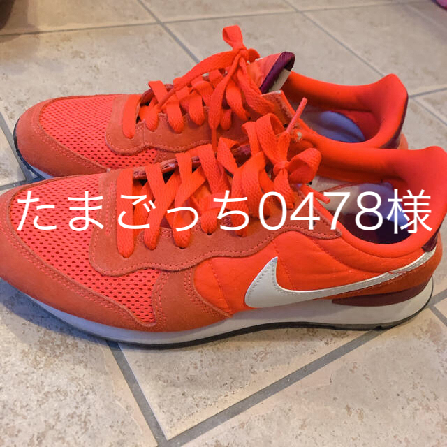 NIKE(ナイキ)の最終値下げ　ナイキ　インターナショナリスト　24.5〜25.0 オレンジ レディースの靴/シューズ(スニーカー)の商品写真