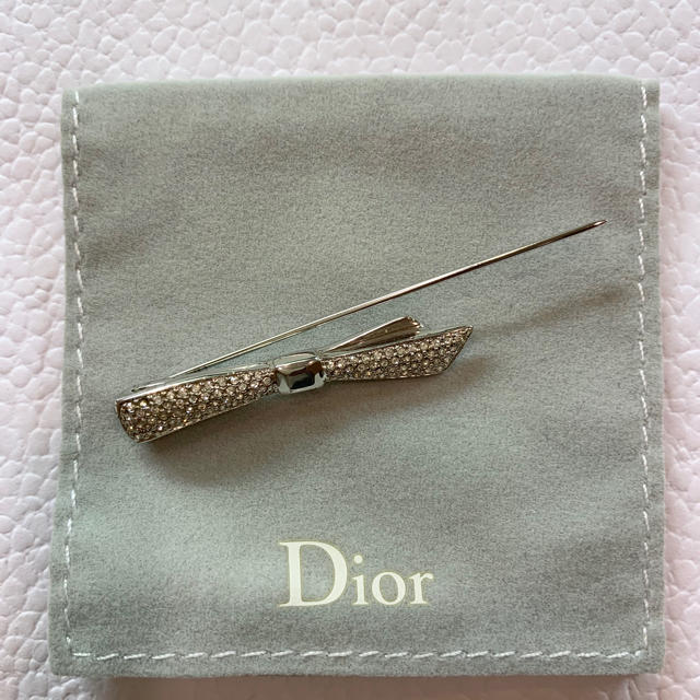 新品 Dior ピンブローチアクセサリー