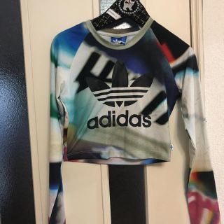 アディダス(adidas)の新品　アディダス　長袖　トップス(カットソー(長袖/七分))